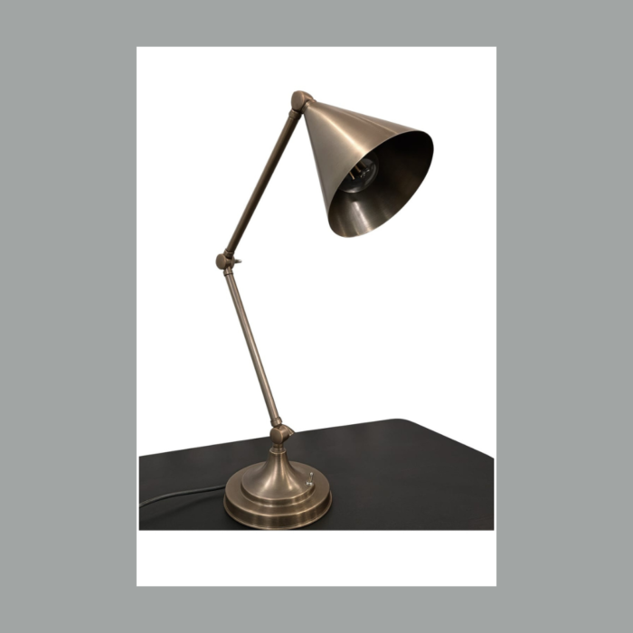 Modern Adjustable Metal Table Lamp